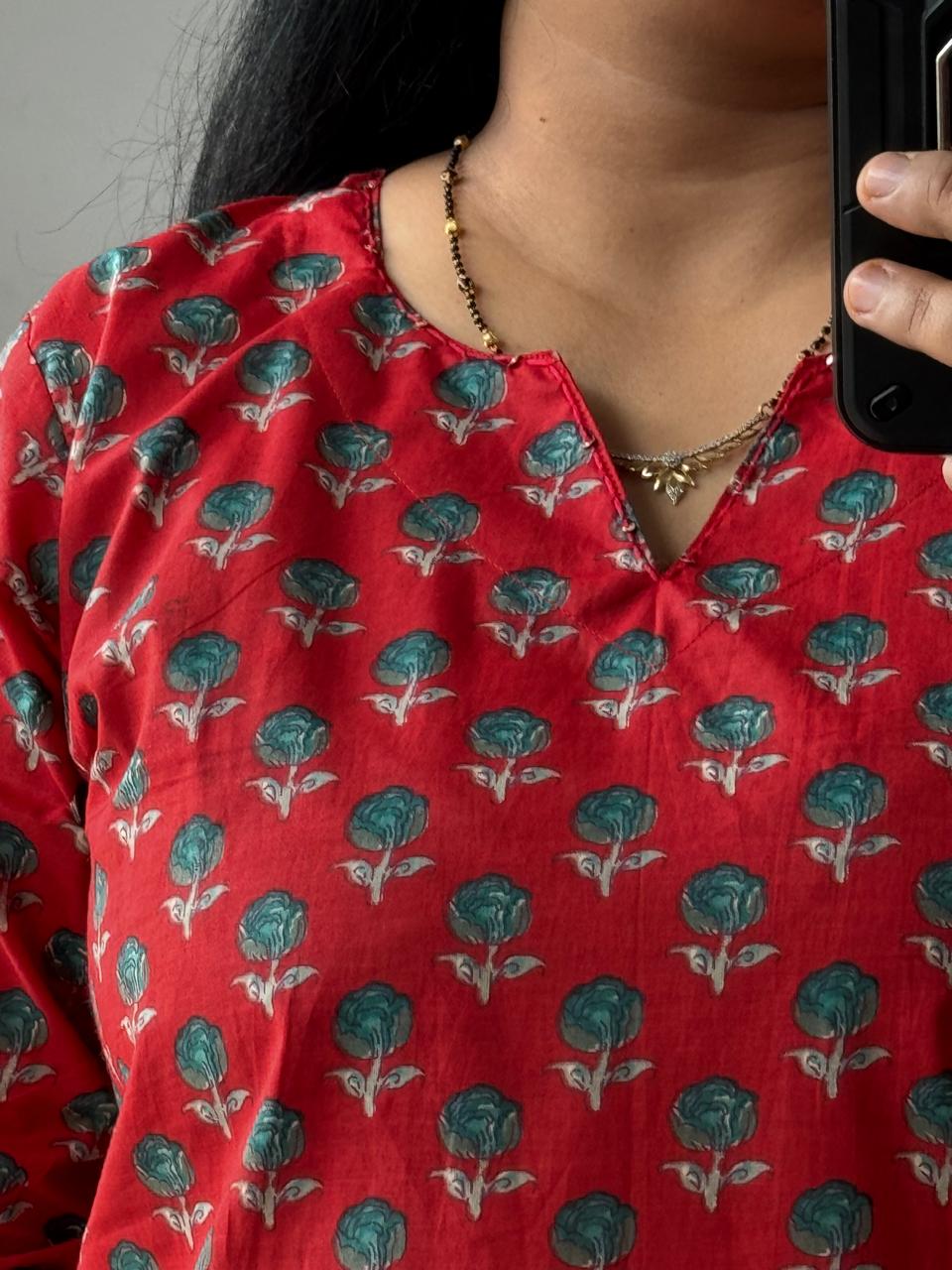 Kashni Red Printed Kurta Pant Set