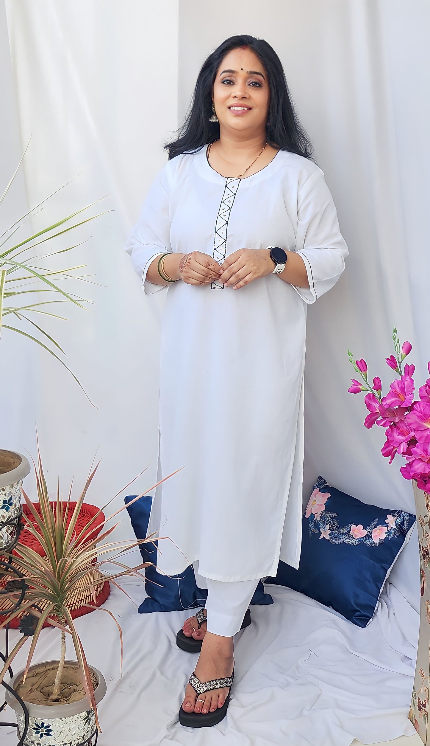 White Solid Thread Embroidery Flex Kurta